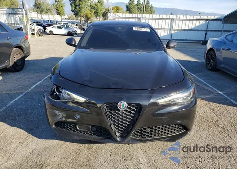 2020 Alfa Romeo Giulia из США, поврежденный, VIN ZARFAMAN1L7632063